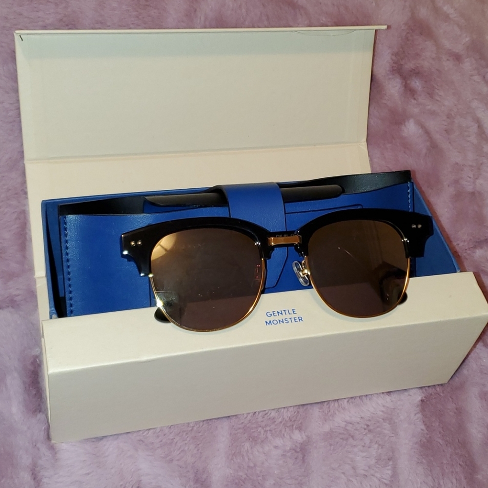 Like new Gentle Monster sunglass